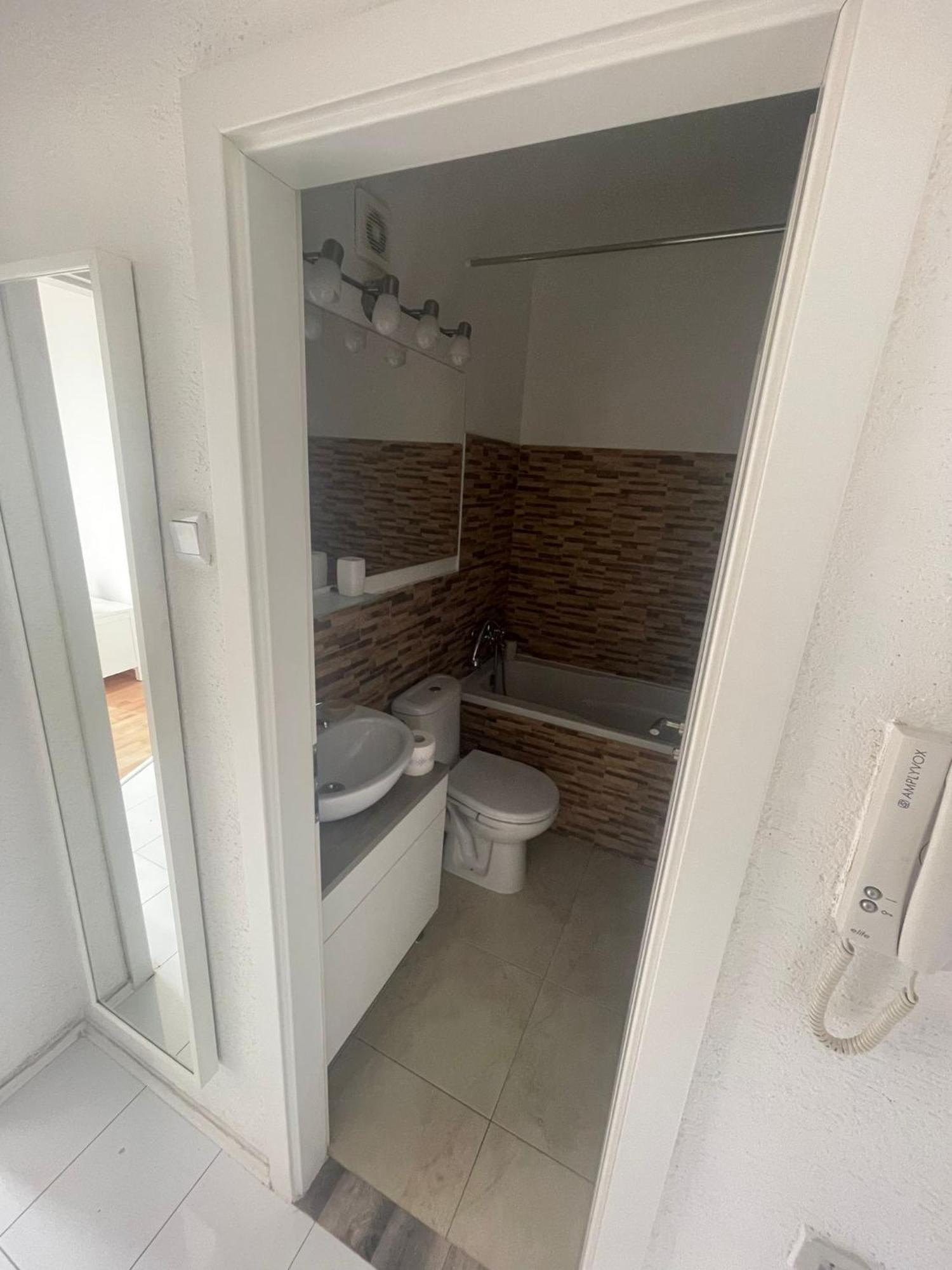 Park View City Center Location Apartment With Balcony Bratislava Eksteriør bilde